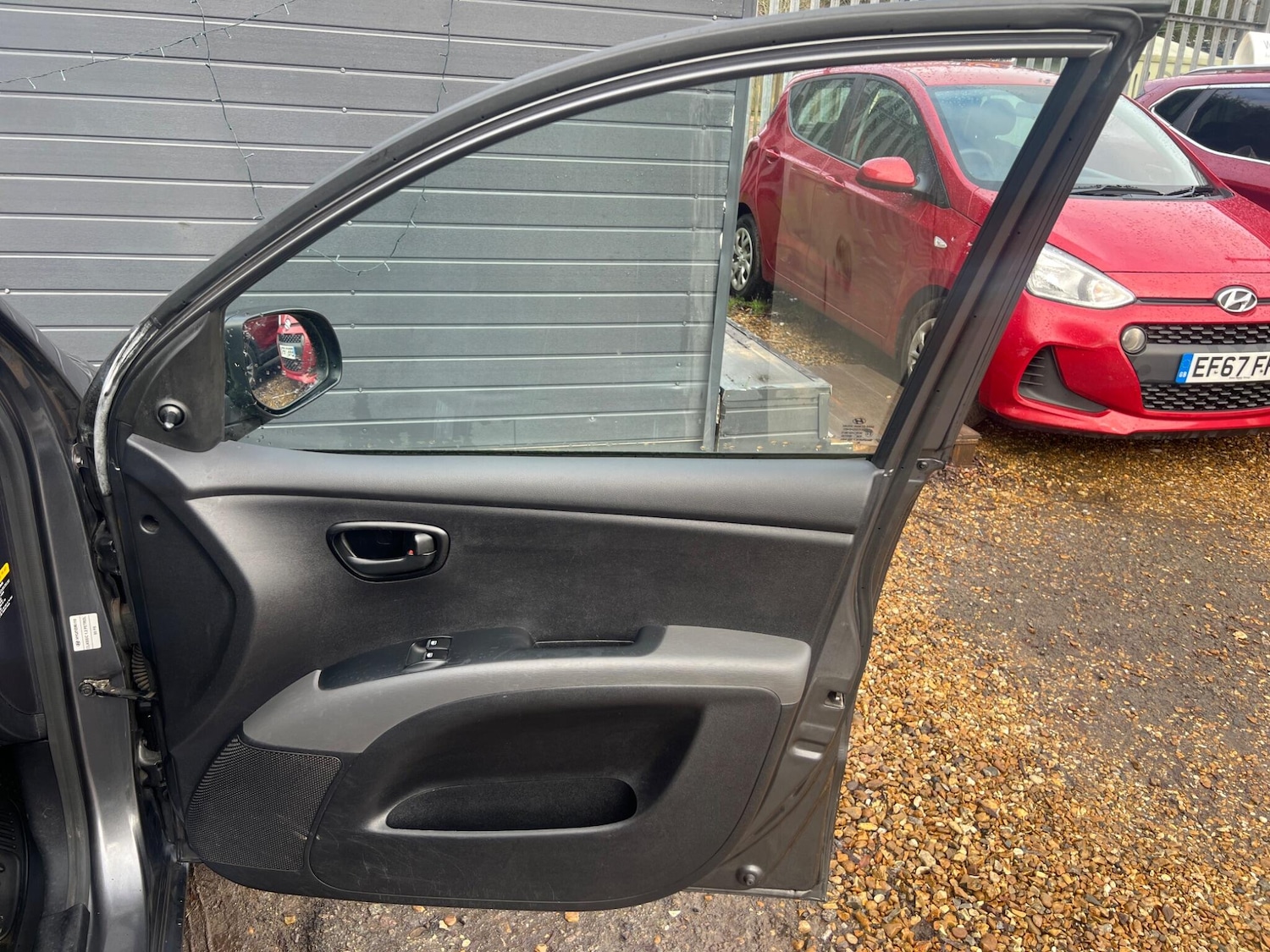 Used Hyundai i10 2013 for sale - 77238619: Photo 9