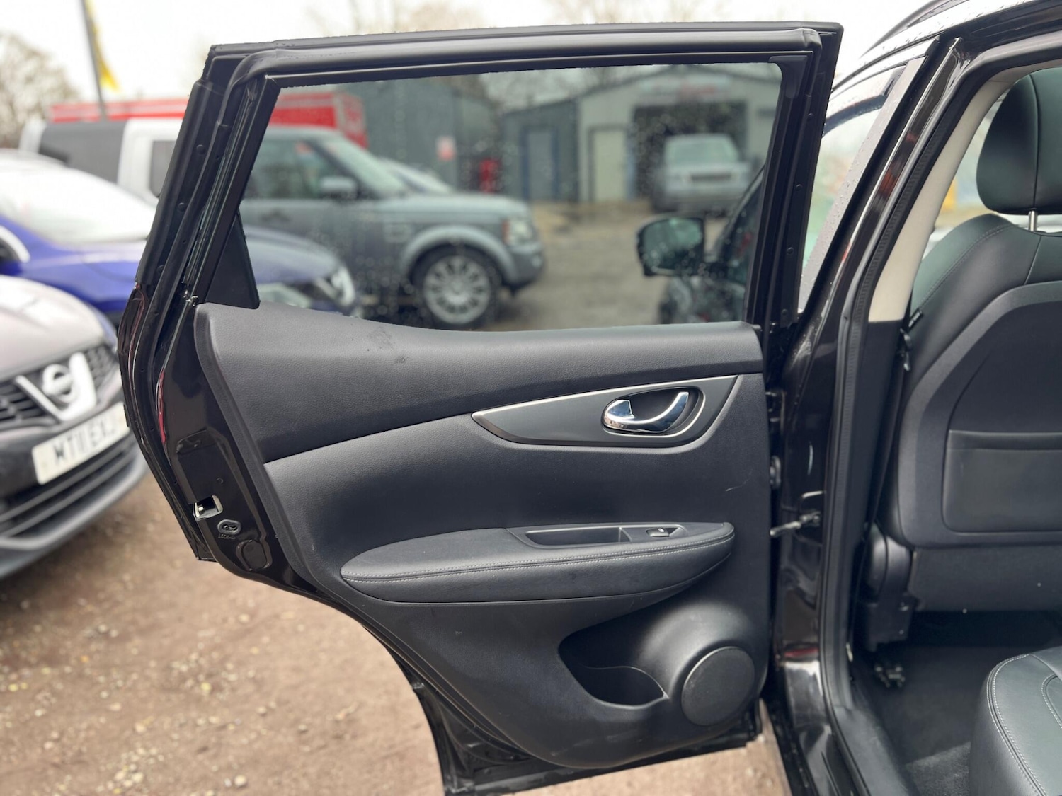 Used Nissan Qashqai 2017 for sale - 77633746: Photo 14