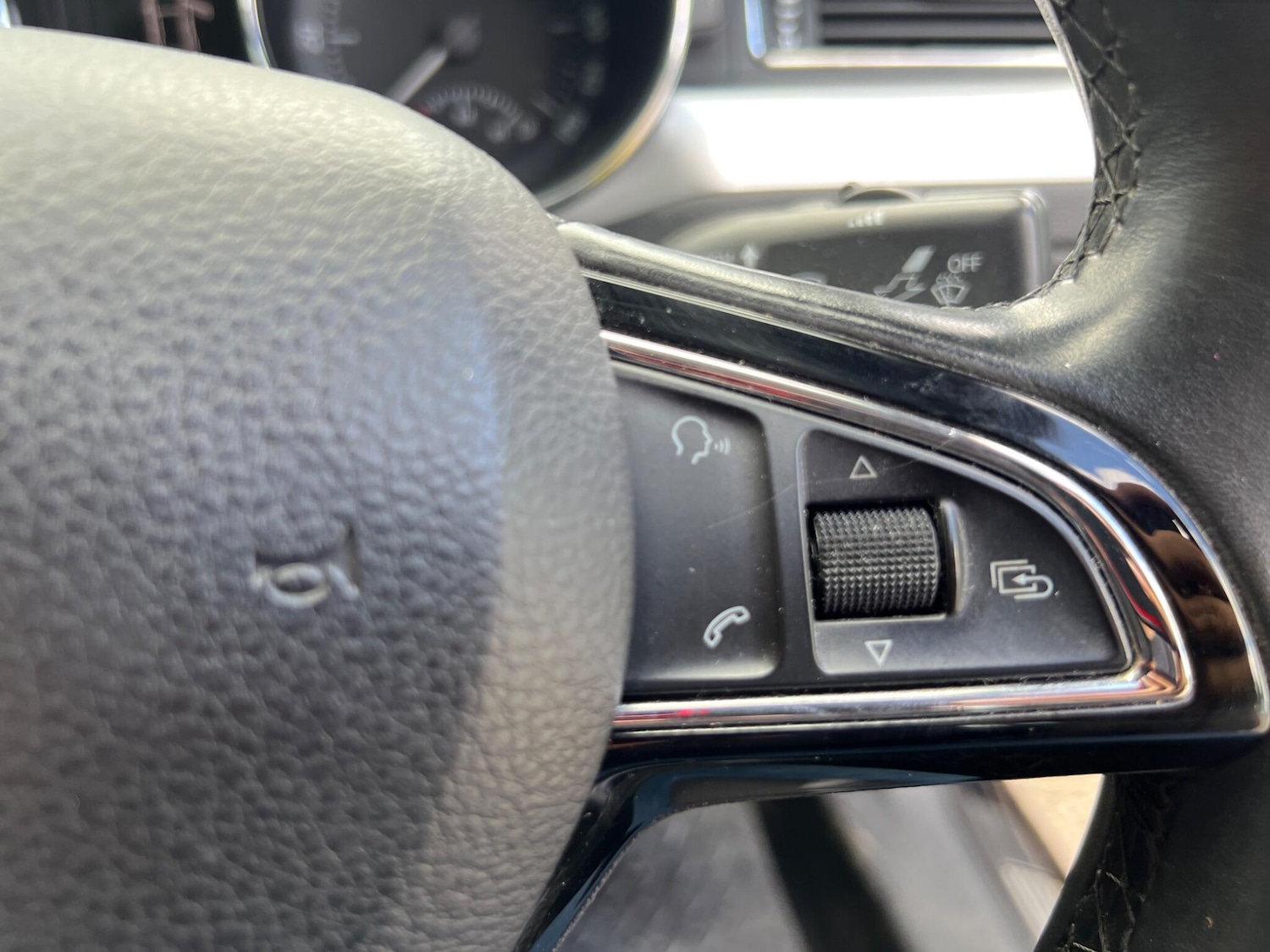 Used Skoda Superb 2015 for sale - 76987613: Photo 24