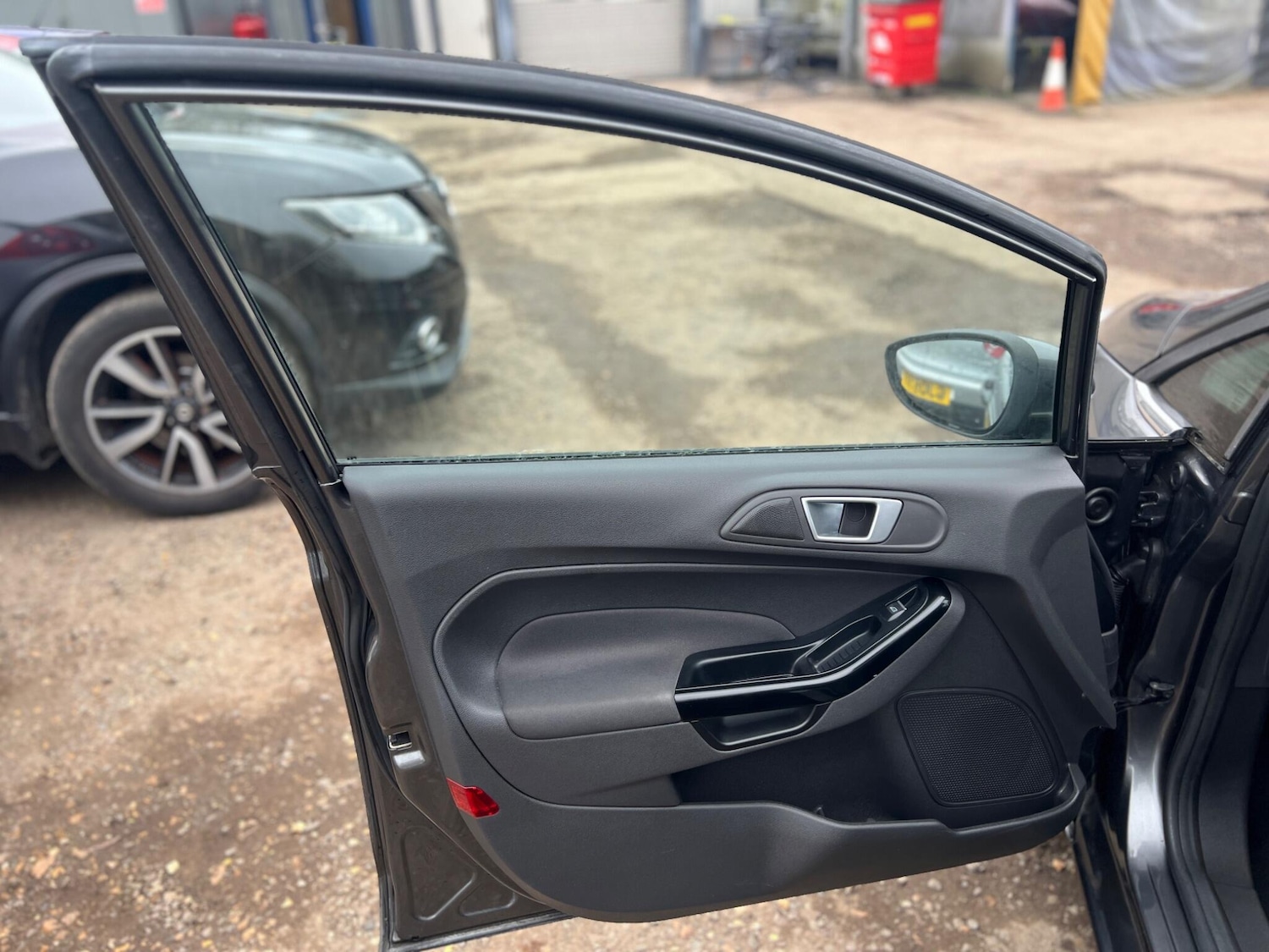 Used Ford Fiesta 2015 for sale - 77783493: Photo 21