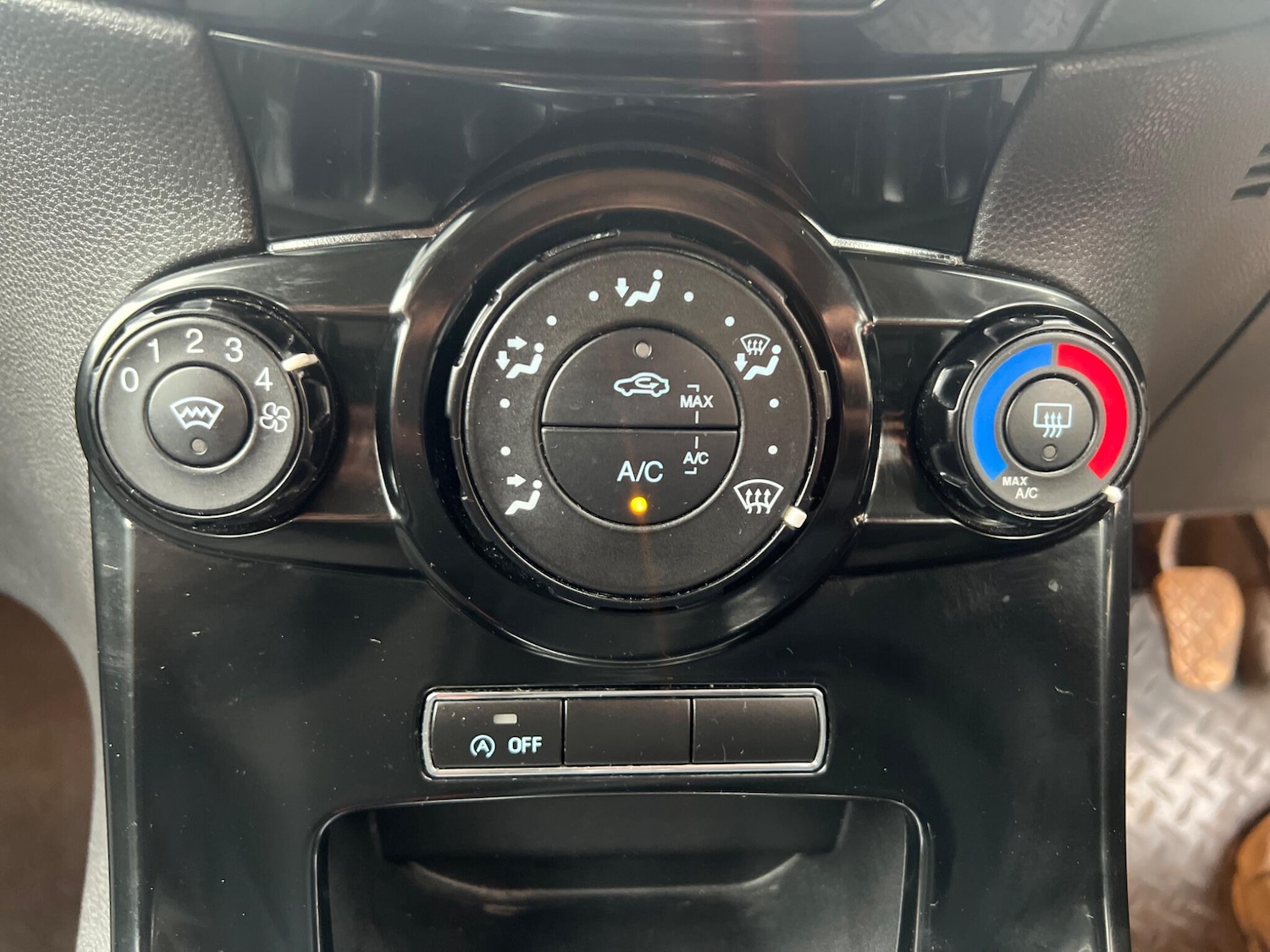 Used Ford Fiesta 2015 for sale - 77783493: Photo 23