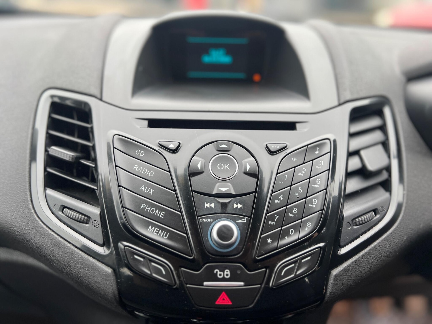 Used Ford Fiesta 2015 for sale - 77783493: Photo 24