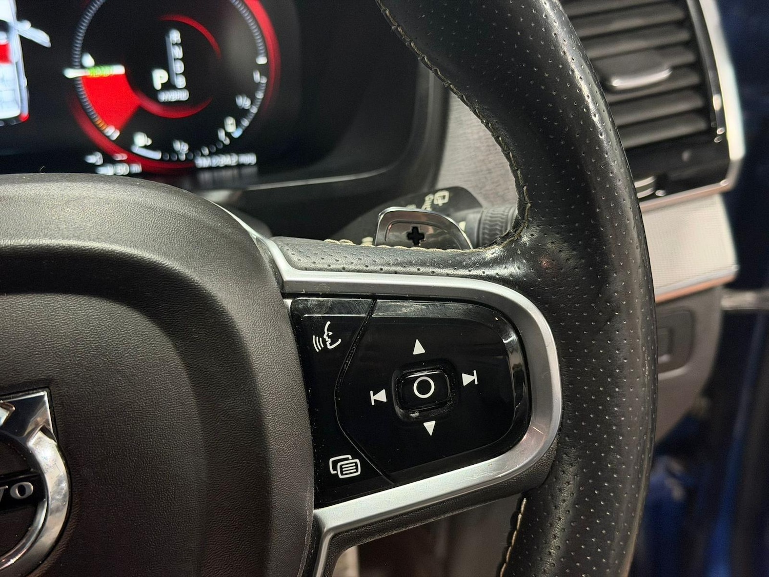 Used Volvo XC90 for sale - 77769398: Photo 32