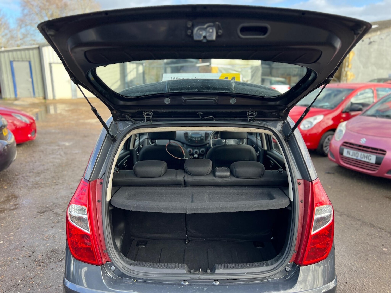 Used Hyundai i10 2013 for sale - 77709744: Photo 13