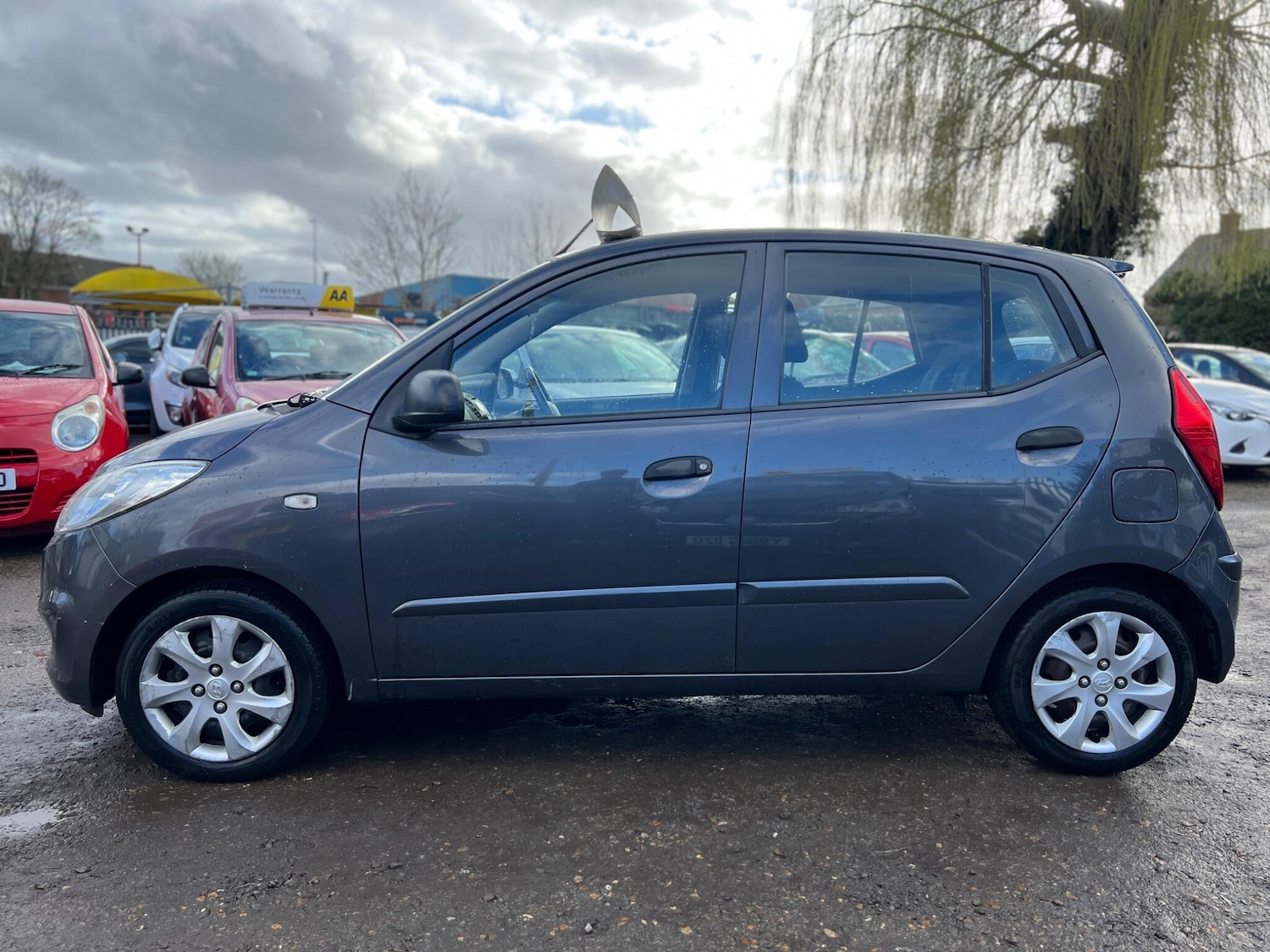 Used Hyundai i10 2013 for sale - 77709744: Photo 8