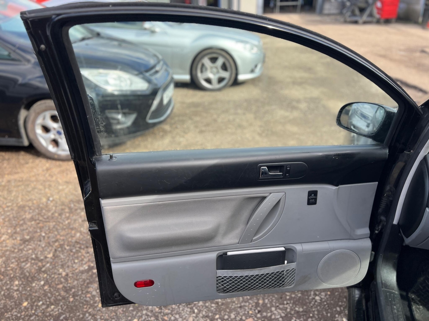 Used Volkswagen Beetle 2005 for sale - 77824372: Photo 16