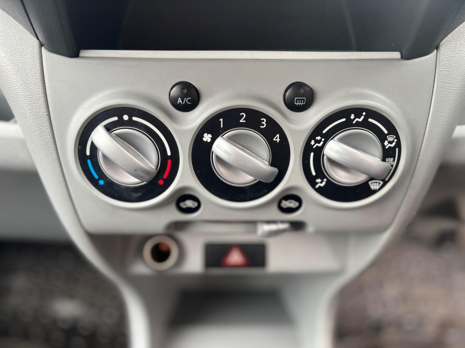 Used Suzuki Alto 2011 for sale - 77377440: Photo 27