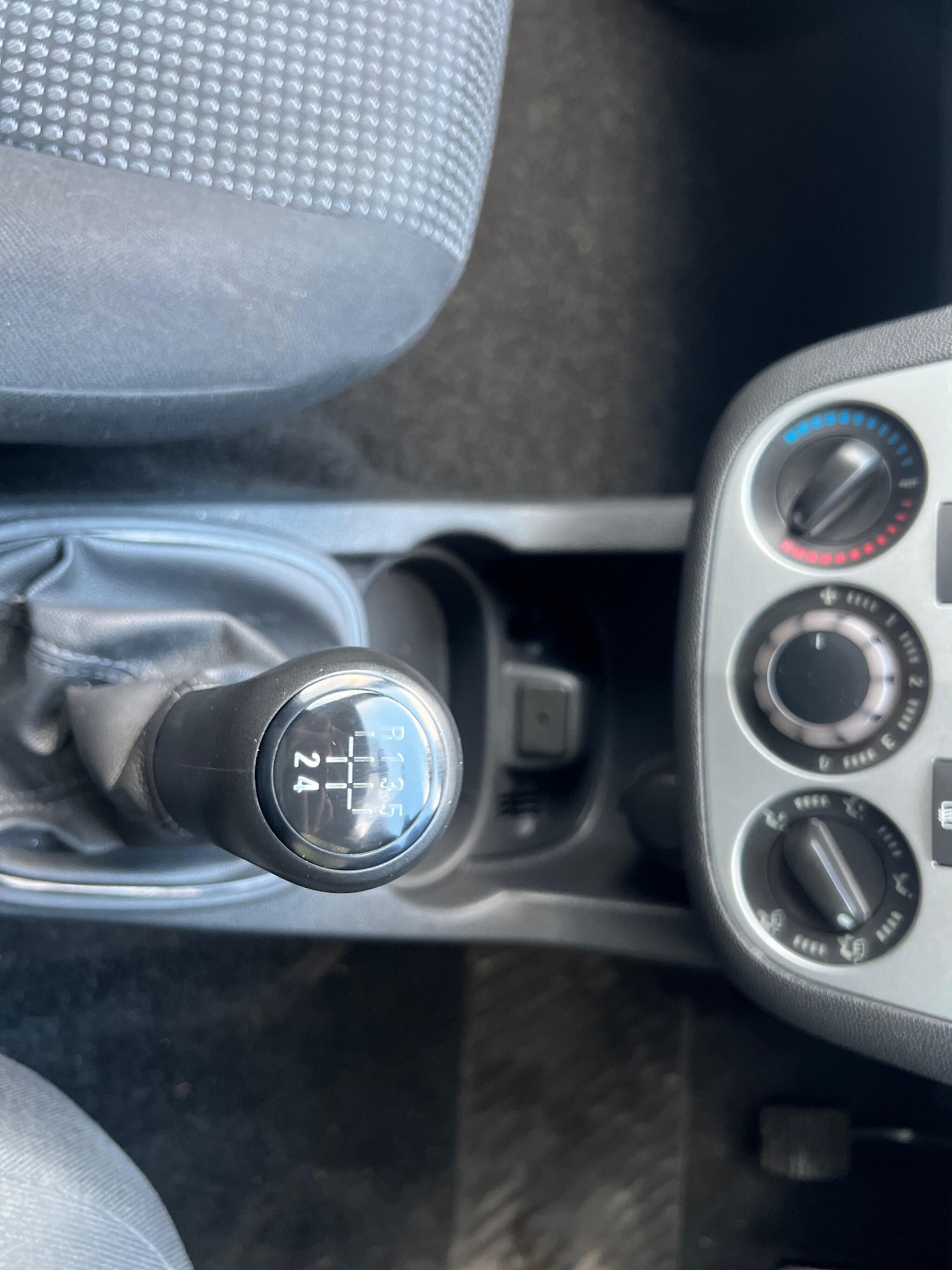 Used Vauxhall Corsa 2011 for sale - 76658612: Photo 31