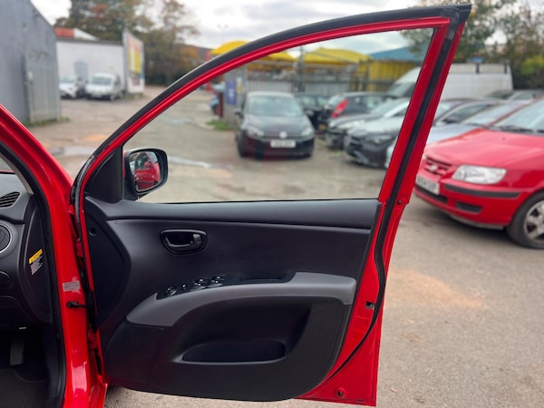 Used Hyundai i10 2009 for sale - 76227608: Photo 13