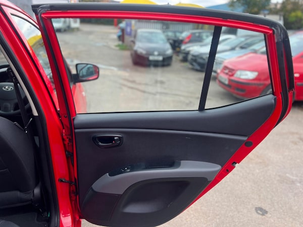 Used Hyundai i10 2009 for sale - 76227608: Photo 15