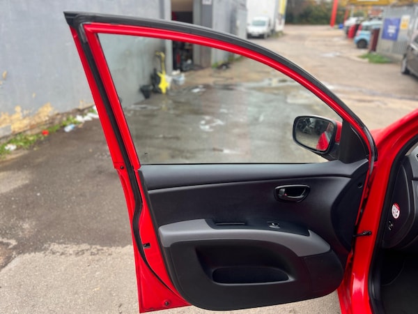 Used Hyundai i10 2009 for sale - 76227608: Photo 18