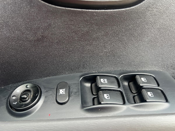 Used Hyundai i10 2009 for sale - 76227608: Photo 25