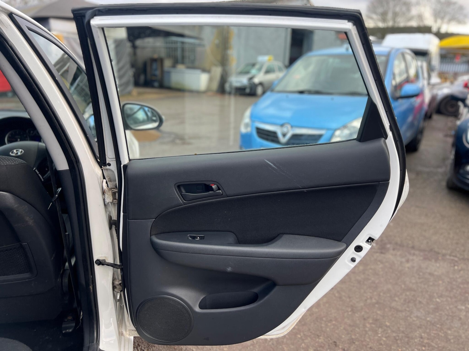 Used Hyundai i30 2011 for sale - 77441130: Photo 8