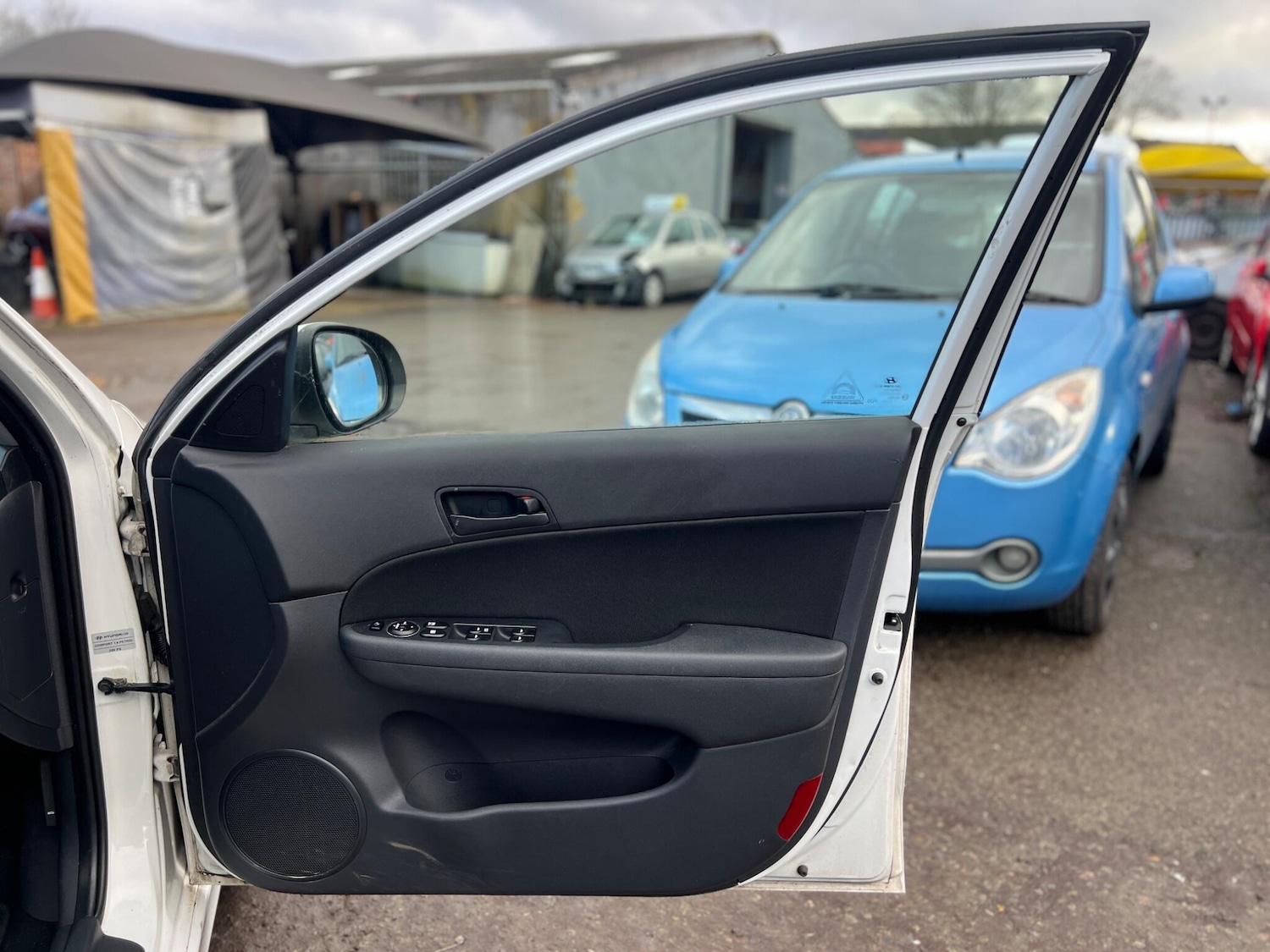 Used Hyundai i30 2011 for sale - 77441130: Photo 9