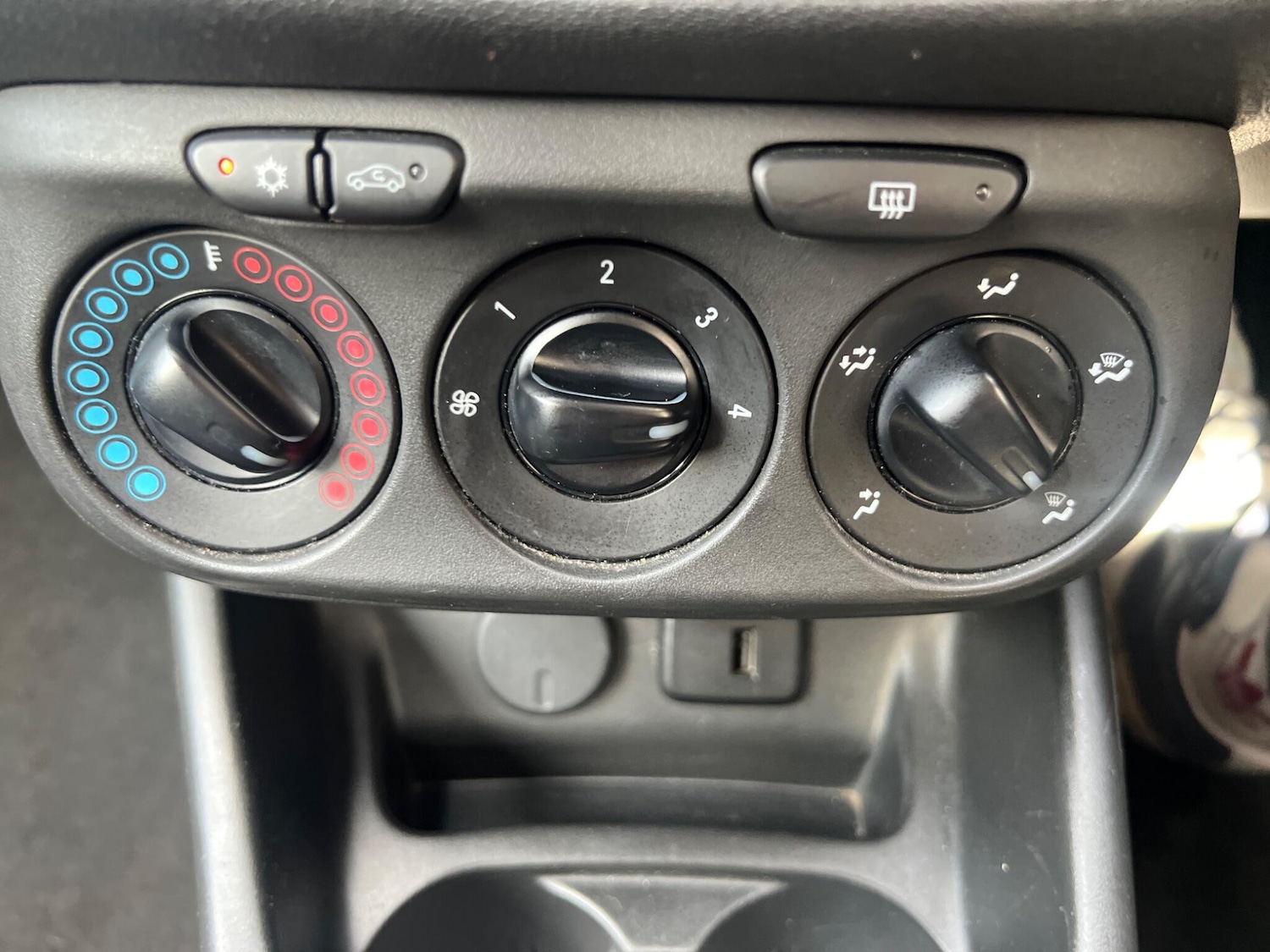 Used Vauxhall Corsa 2017 for sale - 77387436: Photo 26