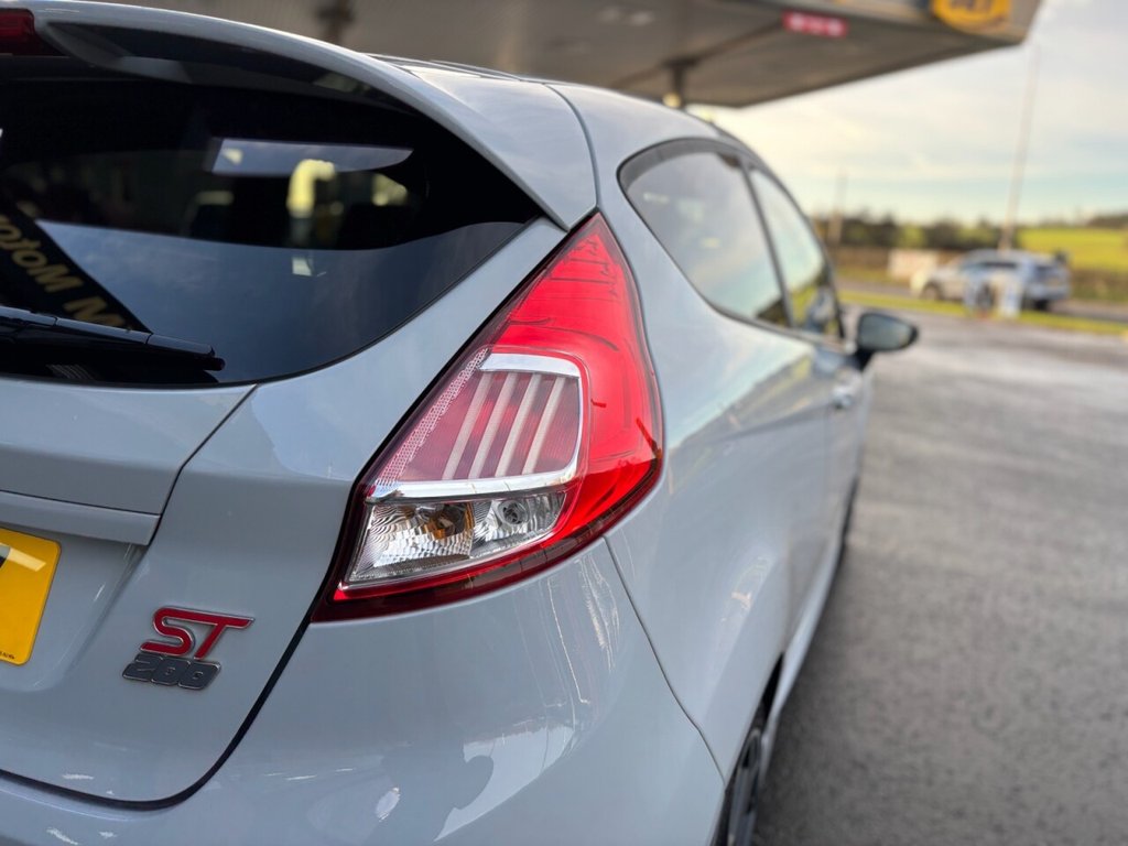 Used Ford Fiesta 2016 for sale - 76923768: Photo 16