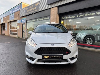 Used Ford Fiesta 2016 for sale - 76923768: Photo