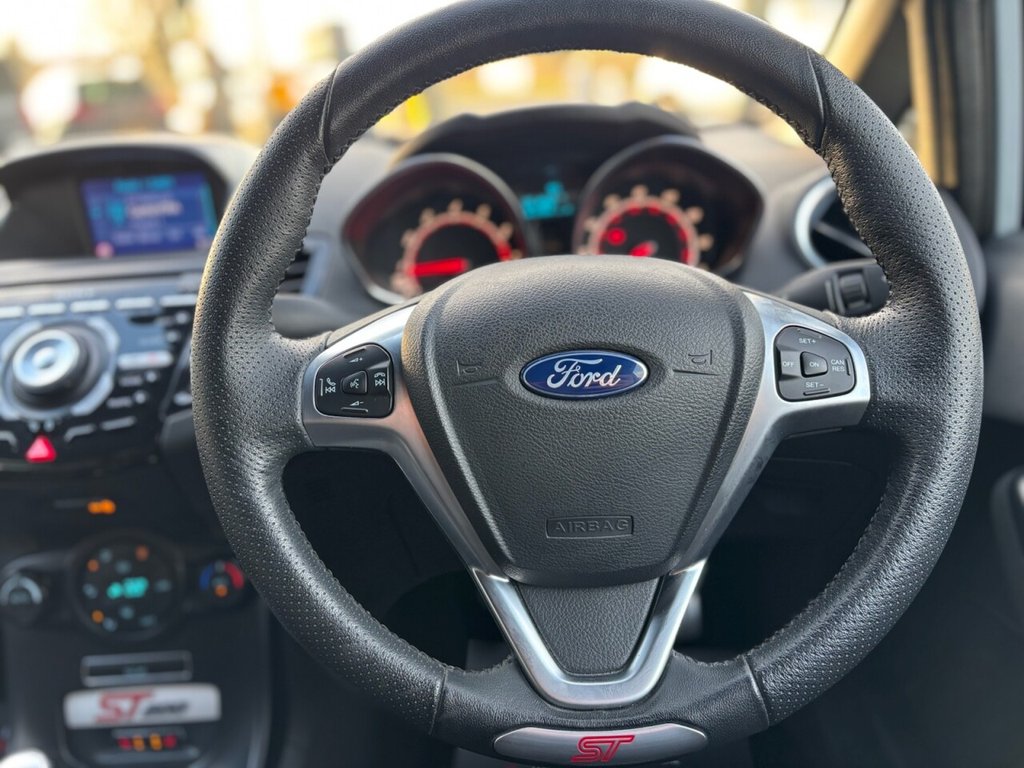 Used Ford Fiesta 2016 for sale - 76923768: Photo 30