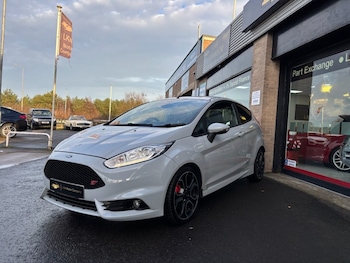 Used Ford Fiesta 2016 for sale - 76923768: Photo