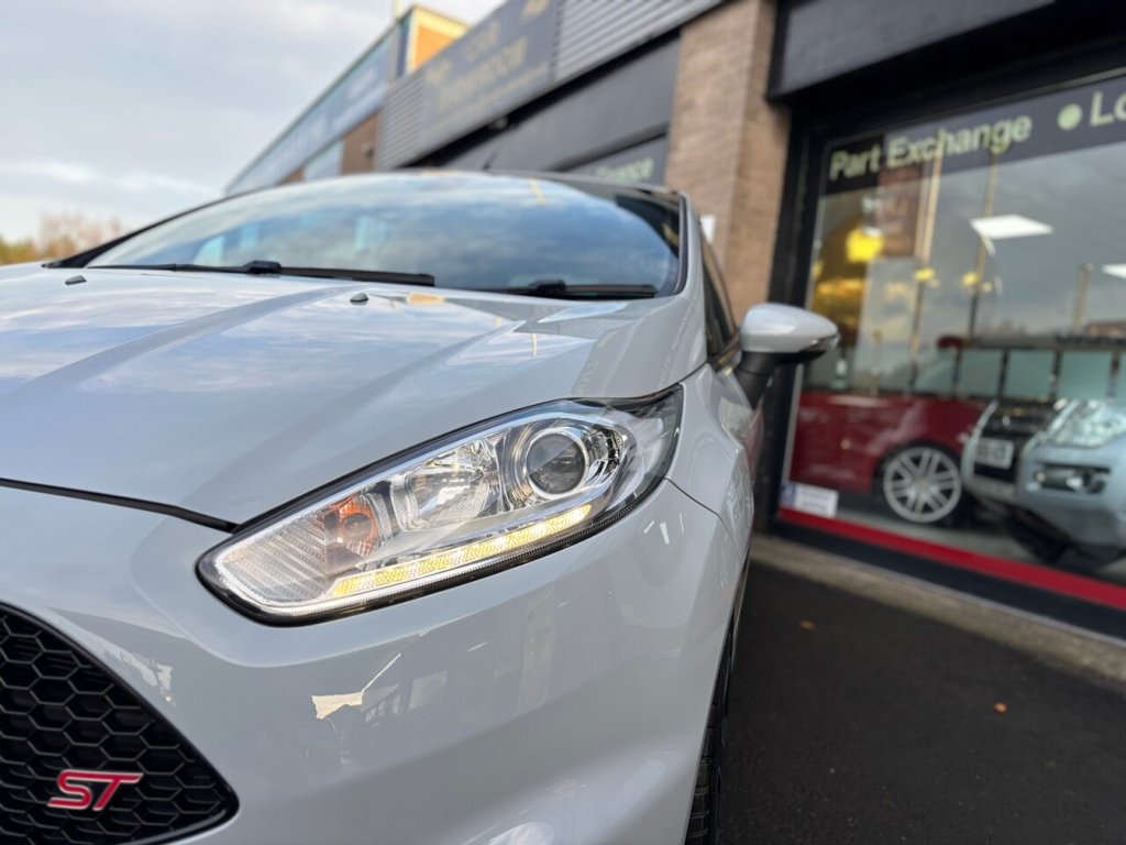 Used Ford Fiesta 2016 for sale - 76923768: Photo 8