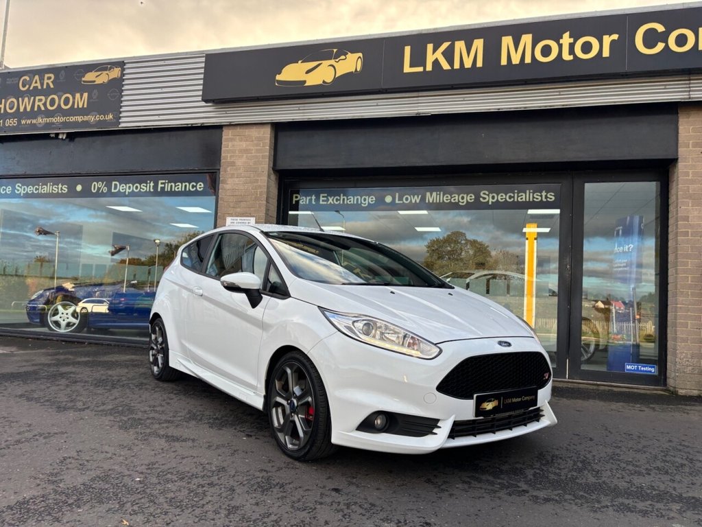 Used Ford Fiesta 2015 for sale - 76375949: Photo 1