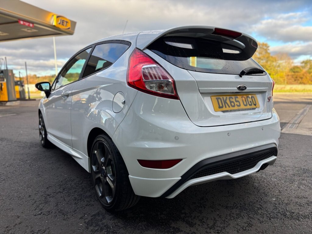 Used Ford Fiesta 2015 for sale - 76375949: Photo 12