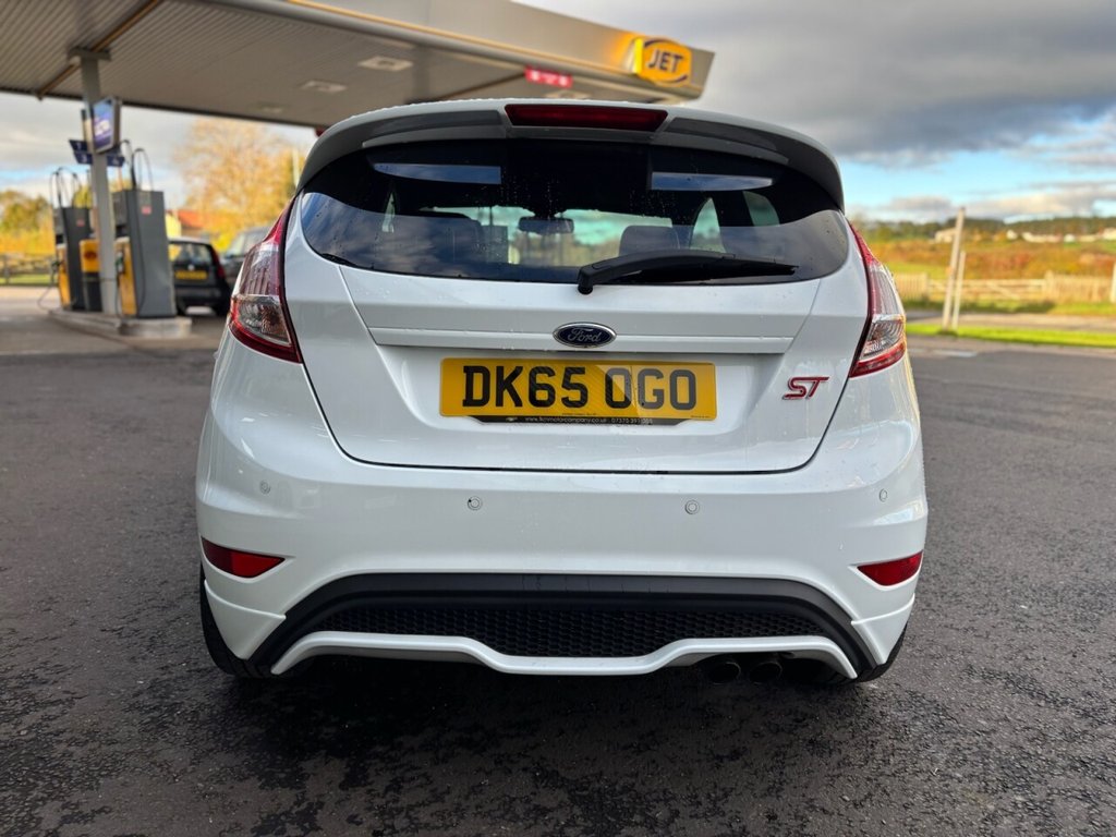 Used Ford Fiesta 2015 for sale - 76375949: Photo 13