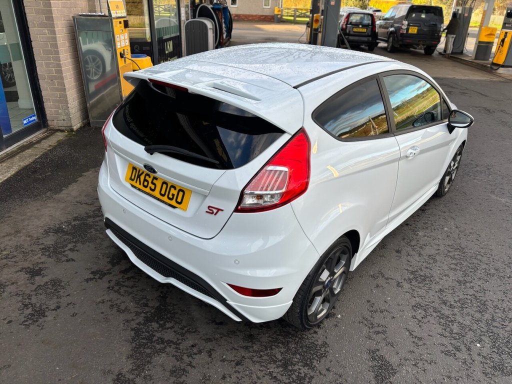 Used Ford Fiesta 2015 for sale - 76375949: Photo 15
