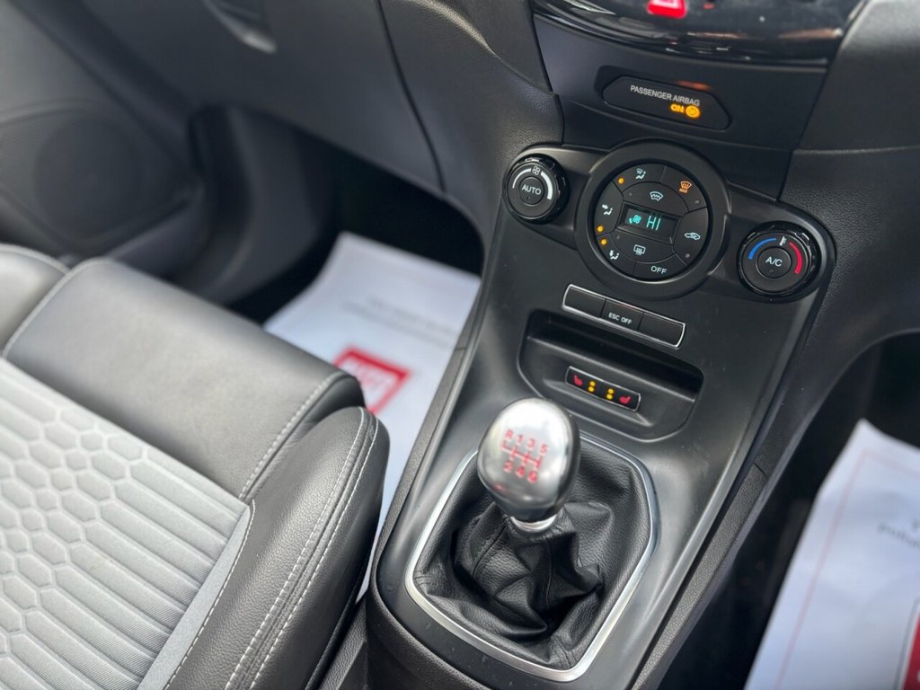 Used Ford Fiesta 2015 for sale - 76375949: Photo 35