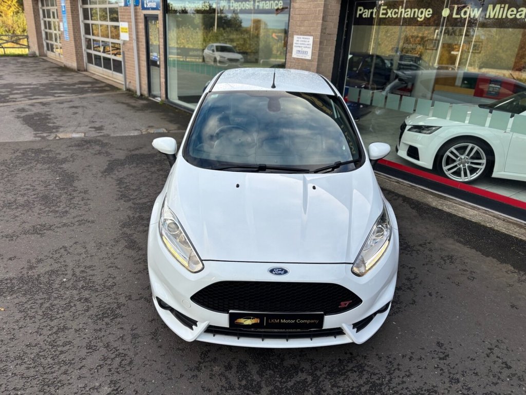 Used Ford Fiesta 2015 for sale - 76375949: Photo 4