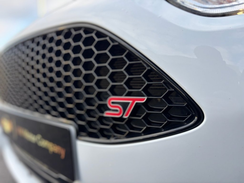 Used Ford Fiesta 2015 for sale - 76375949: Photo 9