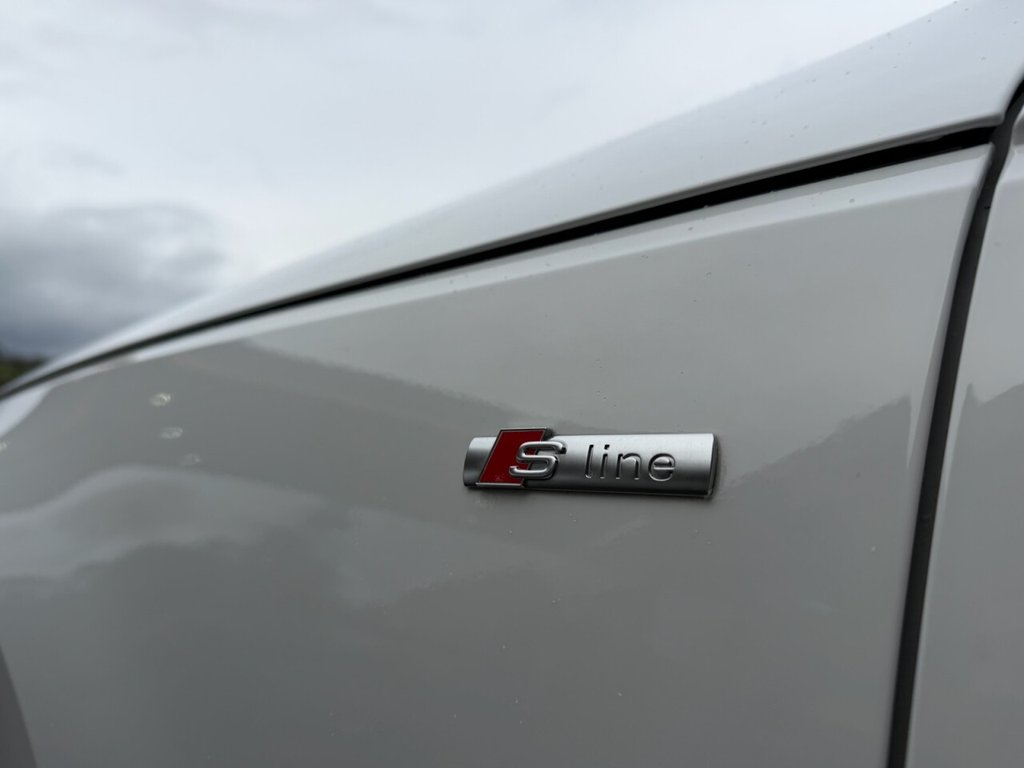 Used Audi A4 2019 for sale - 77680256: Photo 9