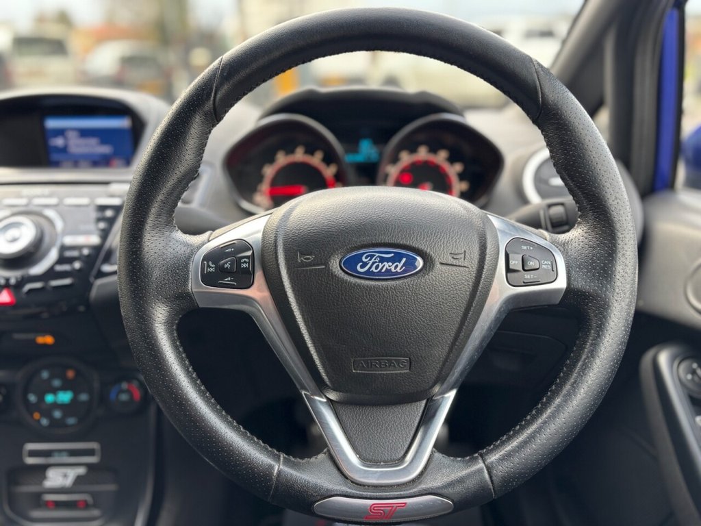 Used Ford Fiesta 2015 for sale - 76454069: Photo 27