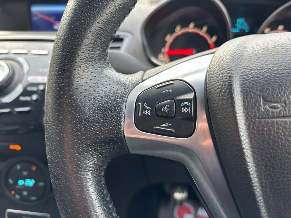 Used Ford Fiesta 2015 for sale - 76454069: Photo 29