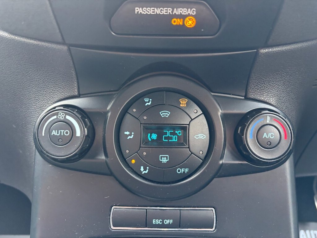 Used Ford Fiesta 2015 for sale - 76454069: Photo 33