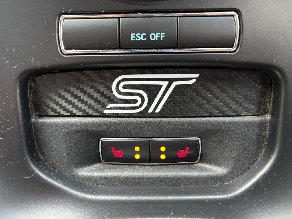 Used Ford Fiesta 2015 for sale - 76454069: Photo 34