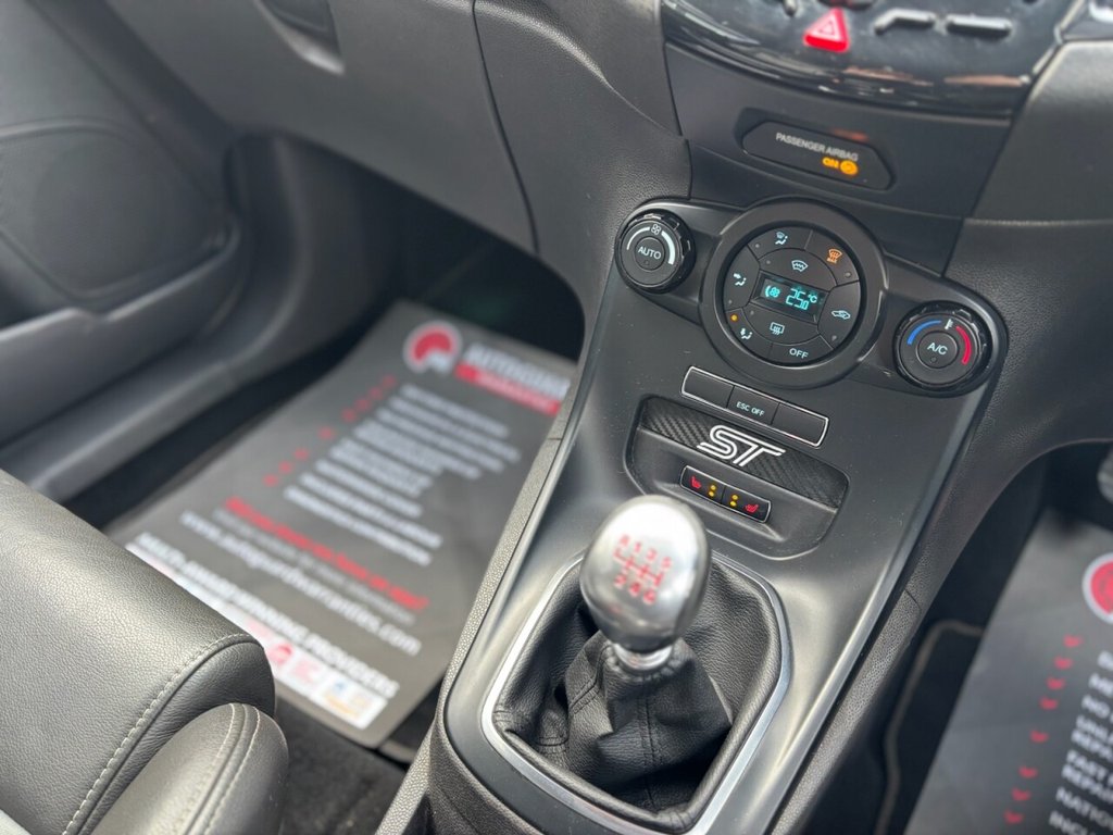 Used Ford Fiesta 2015 for sale - 76454069: Photo 35