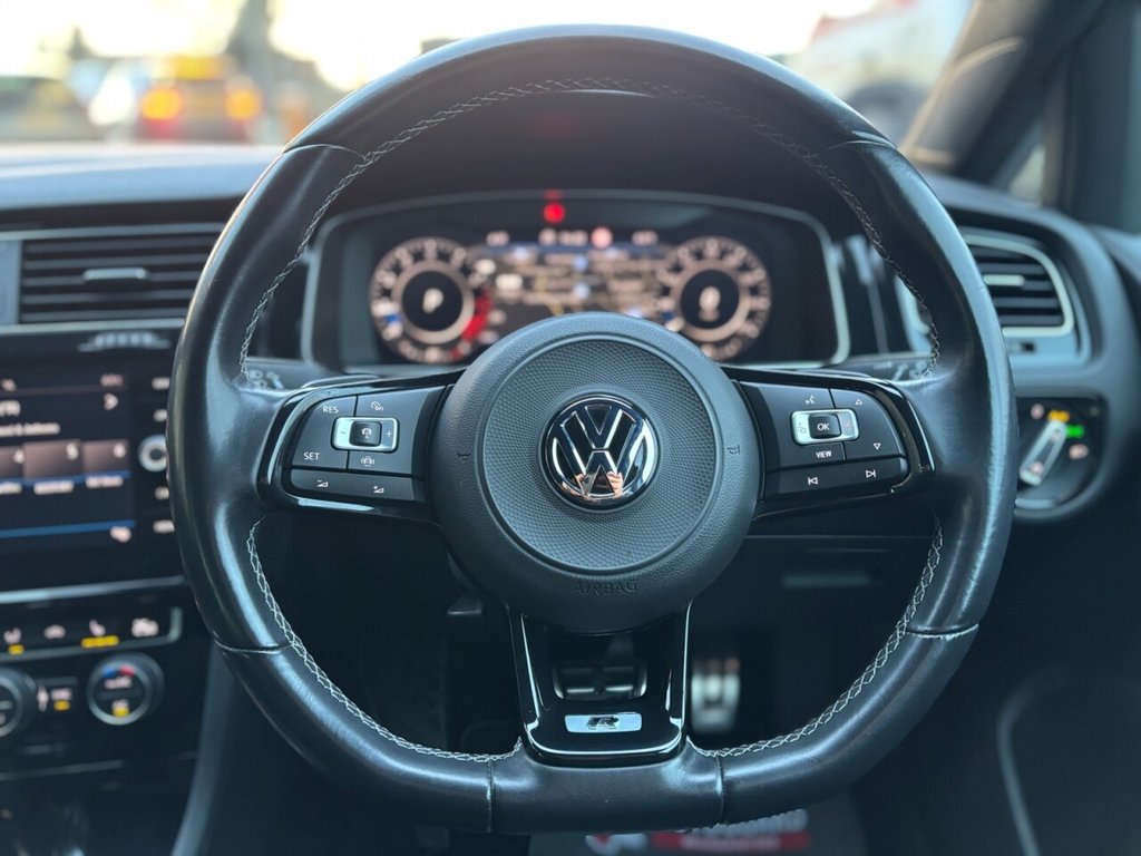 Used Volkswagen Golf 2019 for sale - 76973445: Photo 30