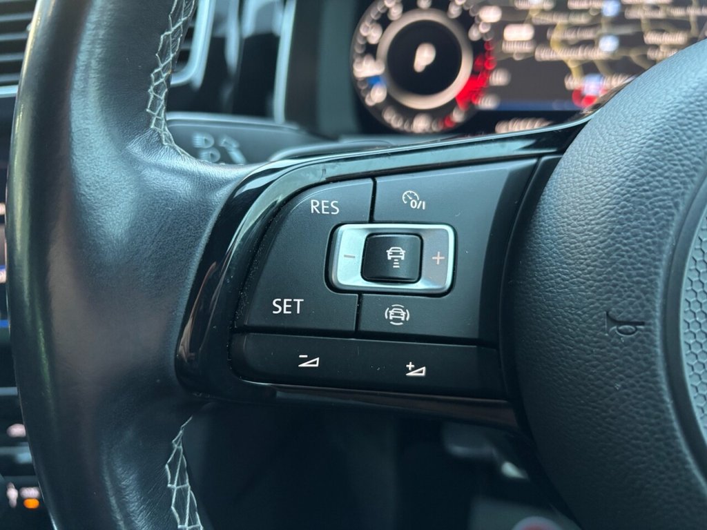 Used Volkswagen Golf 2019 for sale - 76973445: Photo 32