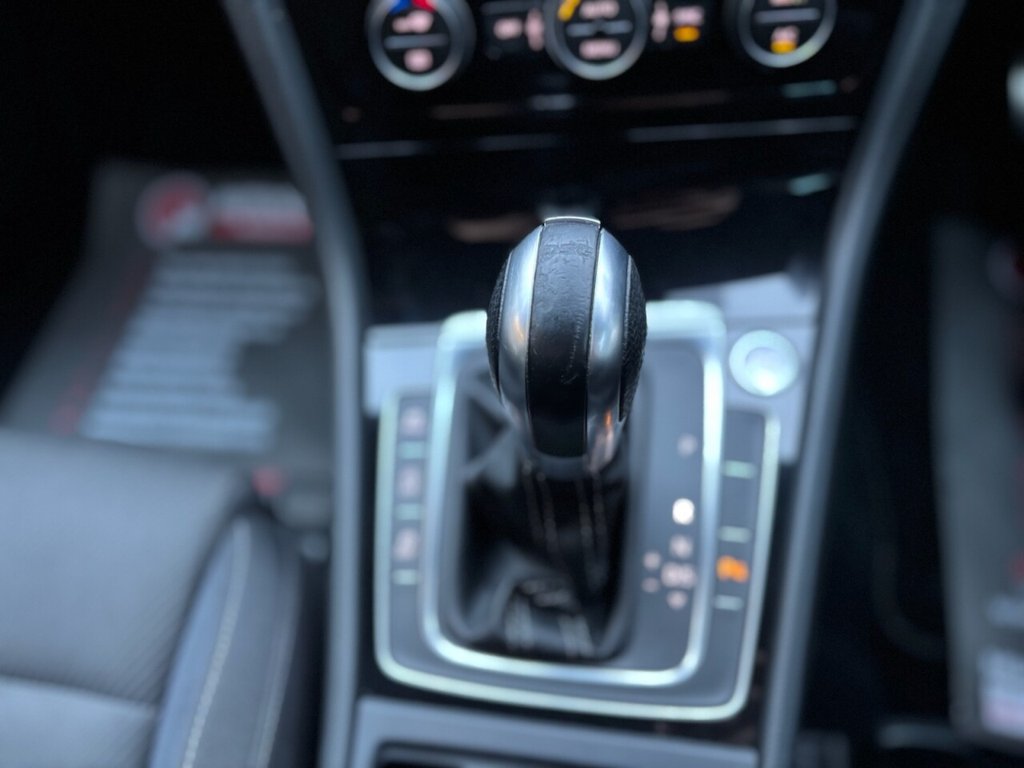 Used Volkswagen Golf 2019 for sale - 76973445: Photo 38