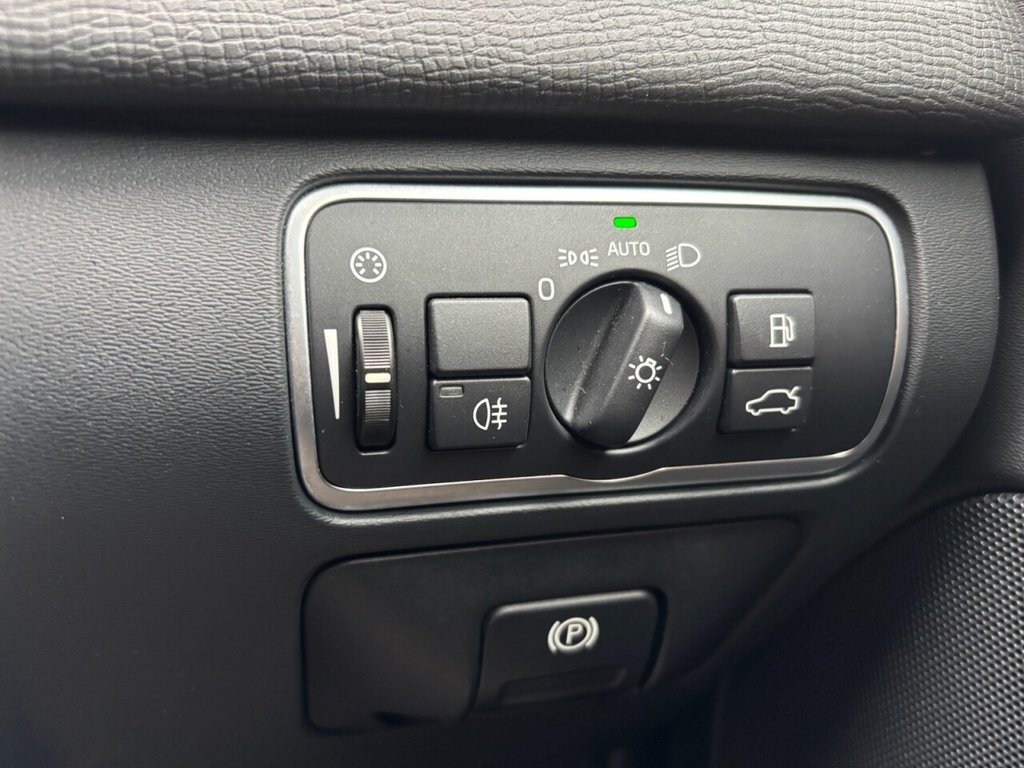 Used Volvo XC60 2017 for sale - 76470375: Photo 34