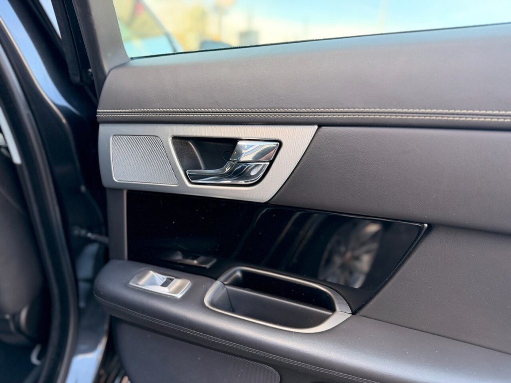 Used Jaguar XF 2015 for sale - 77672710: Photo 26