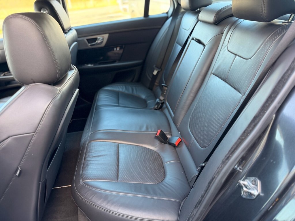 Used Jaguar XF 2015 for sale - 77672710: Photo 27