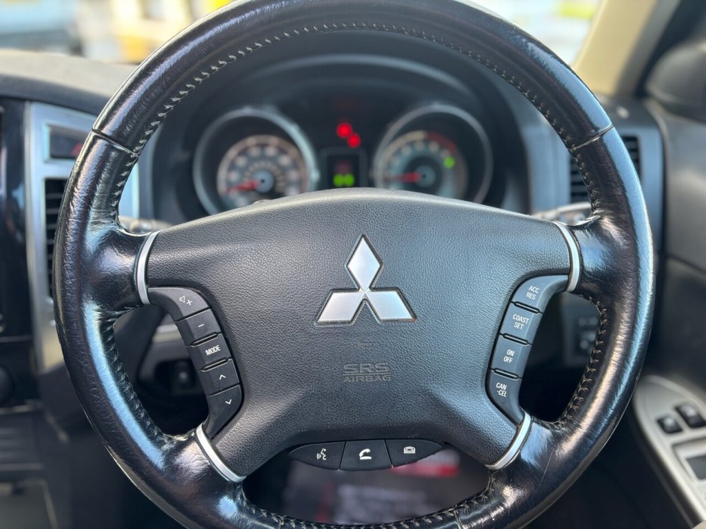 Used Mitsubishi Shogun 2015 for sale - 76900216: Photo 31