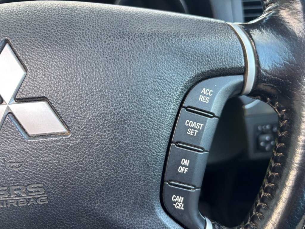 Used Mitsubishi Shogun 2015 for sale - 76900216: Photo 35