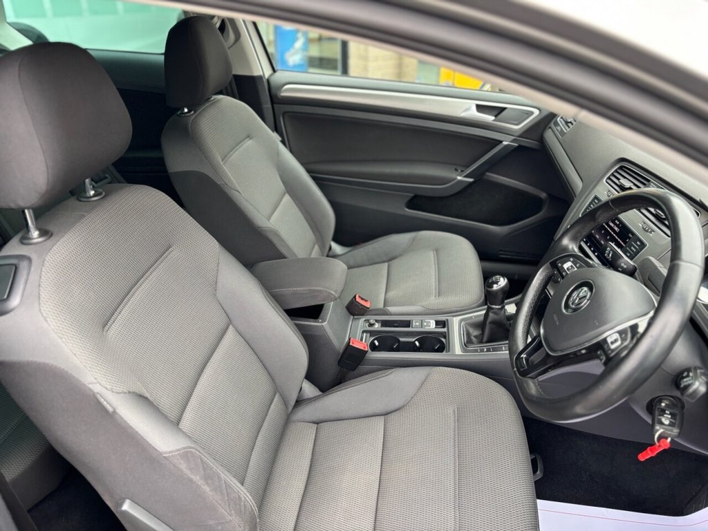 Used Volkswagen Golf 2016 for sale - 76118403: Photo 19