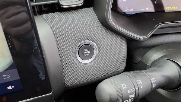 Used Renault Clio 2025 for sale - 76170032: Photo 24