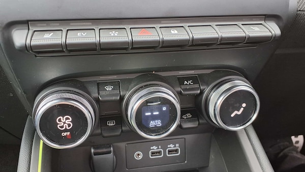 Used Renault Clio 2025 for sale - 76170032: Photo 25