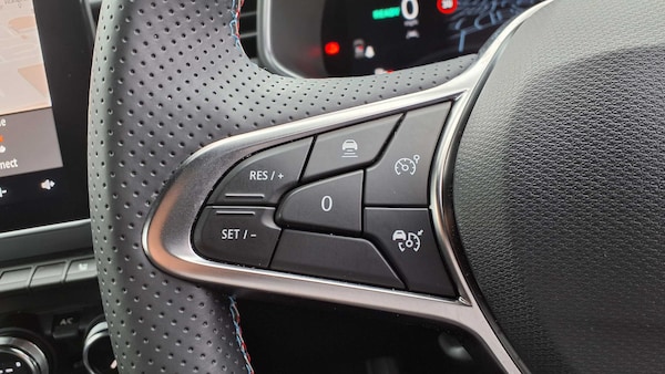Used Renault Clio 2025 for sale - 76170032: Photo 30