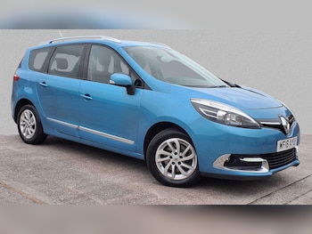 Used Renault Grand Scenic 2016 for sale - 76249102: Photo
